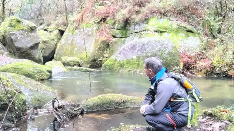 Senda do río cuberto