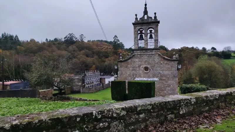 Senda do río cuberto