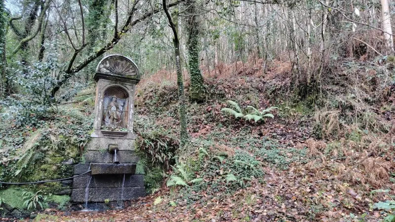 Sendeiro do río Castro