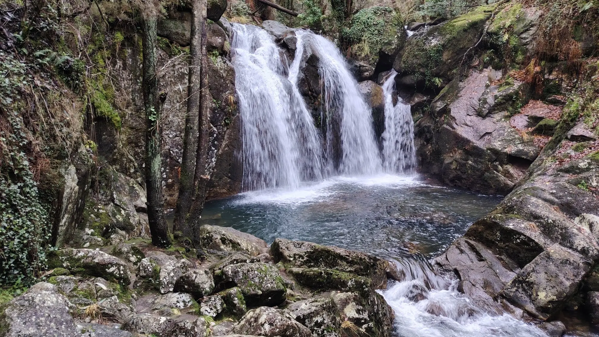 Sendeiro do río Castro
