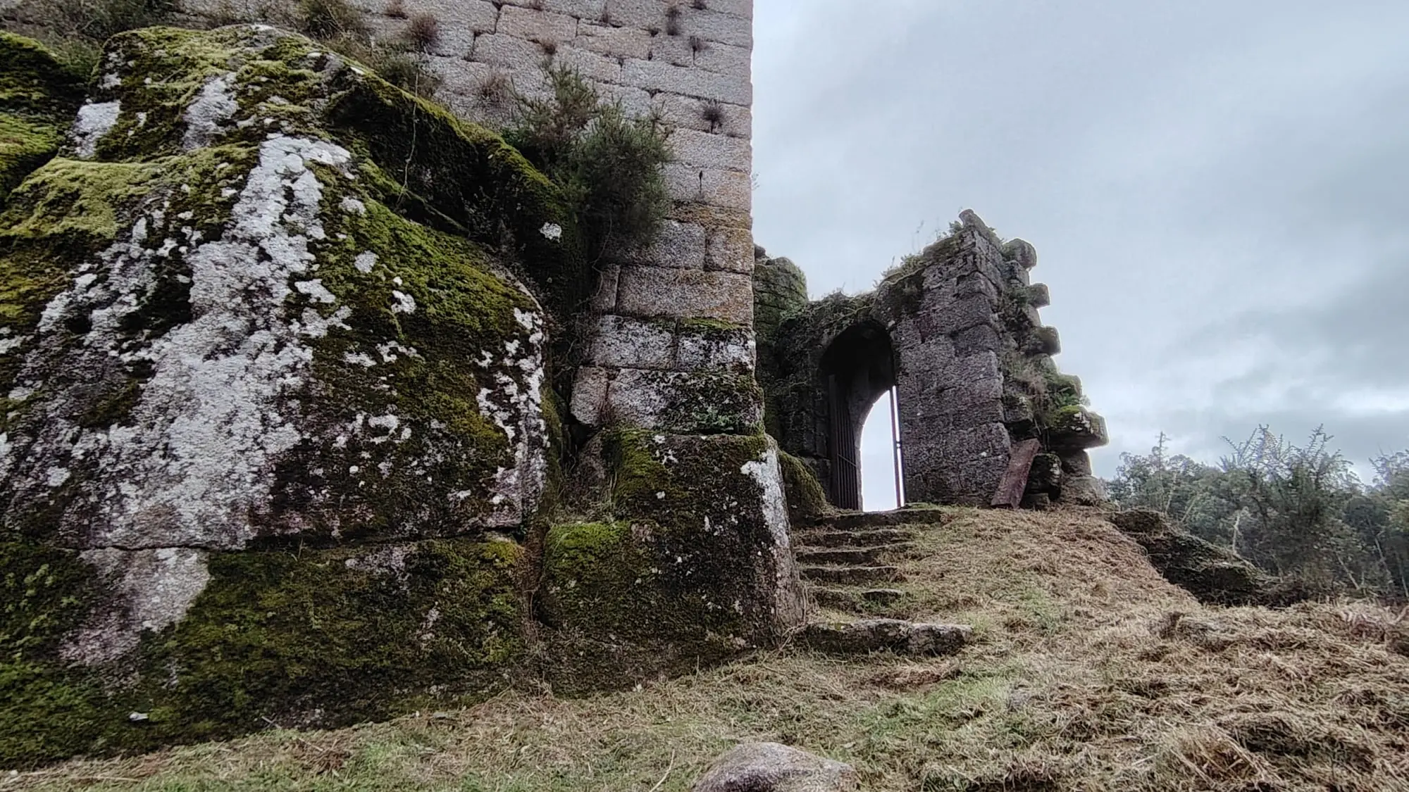 Sendeiro do río Castro